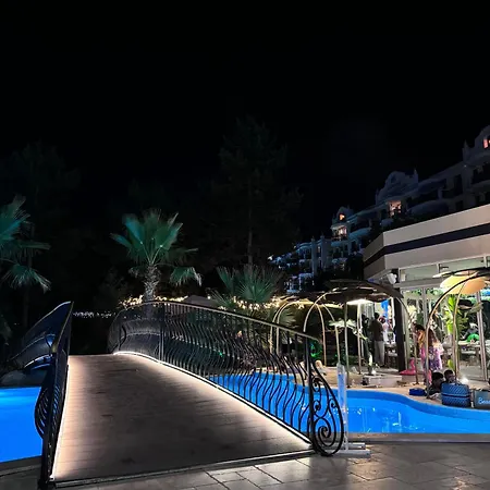 Harmony Grand - Gut Апартаменти